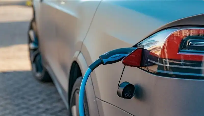 Elektrikli Araç Talebindeki Düşüş: Sebepler ve Gelecek Öngörüleri