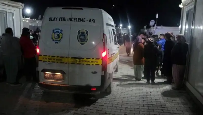 Husumet Dinlemedi: Silahlı Kavga Sokakları Kan Gölüne Çevirdi