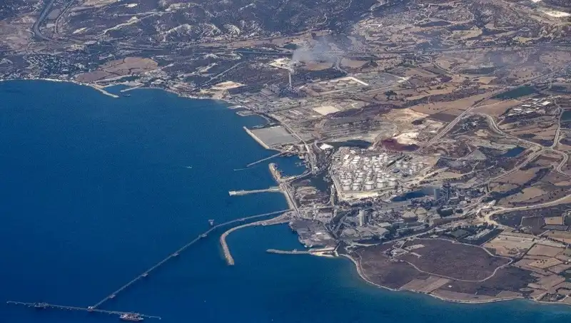ABD Donanması'nın İsrail Seferi: Limasol'da Mühimmat İstasyonu