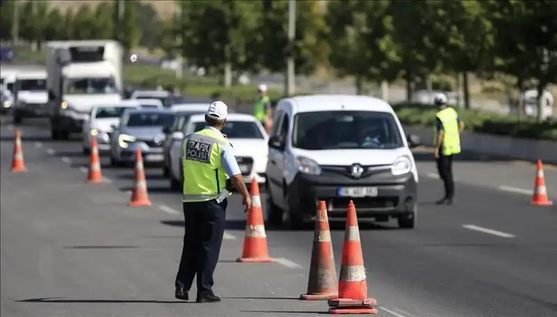 Konvoy Eylemiyle Tünel Trafiği Felç Oldu: Nedeni Ne?