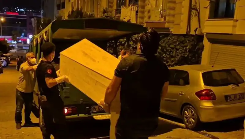 Esenyurt'ta Gizemli Ölüm: Kadın Vatandaşın Bedeni Bulundu