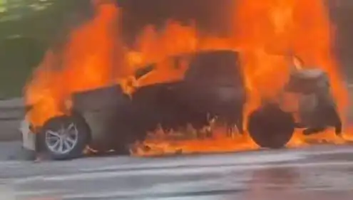 15 Temmuz Şehitler Köprüsü'nde Araç Yangını Panic Yarattı