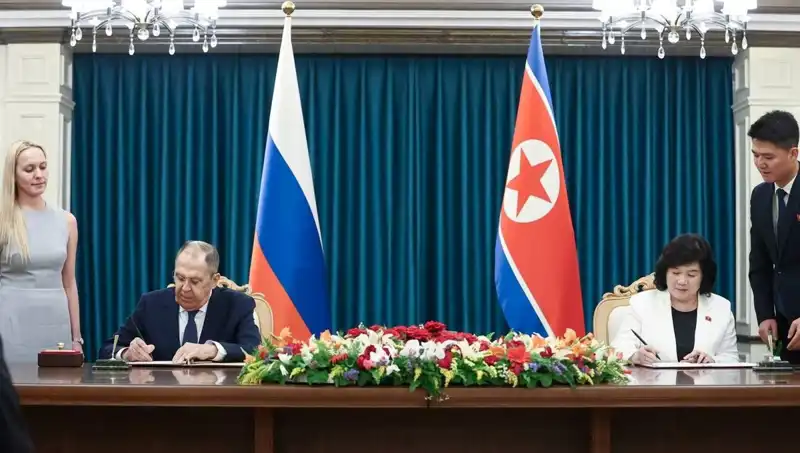 Rusya ve Kuzey Kore Arasındaki Görüşme: Lavrov’un Stratejik Hamleleri