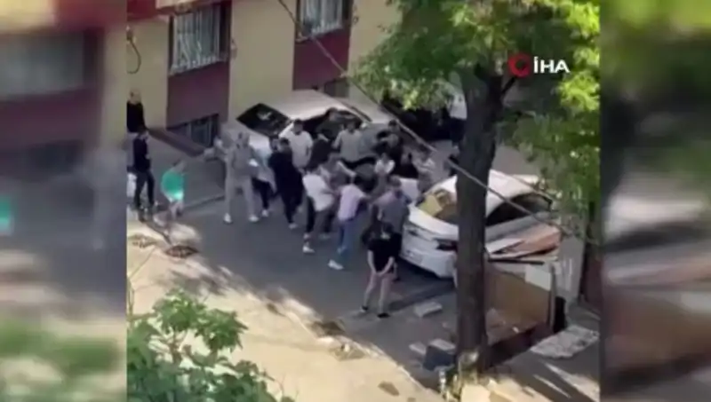Bağımlılıkla Mücadele: Kapıları Zorlayan Gençlere Sert Cevap!