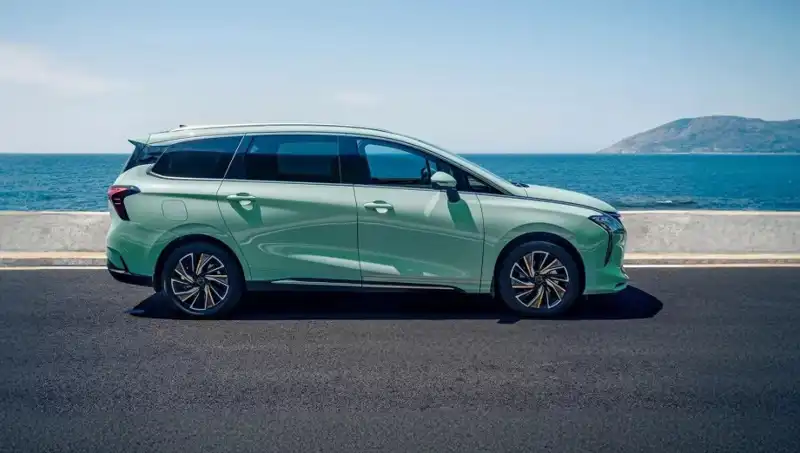 Türkiye'de Yeni Bir Dönem: Forthing Otomobili Hakkında Bilmeniz Gerekenler