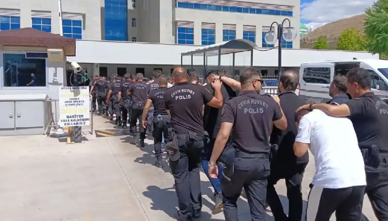 Ankara'da Tehdit ile Haraç Kesmeye Çalışan Çeteye Dev Operasyon
