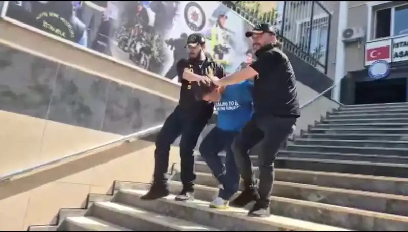 Ümraniye'de 600 Bin Liralık Gasp Olayı: Film Gibi Takiple Yakalandılar!