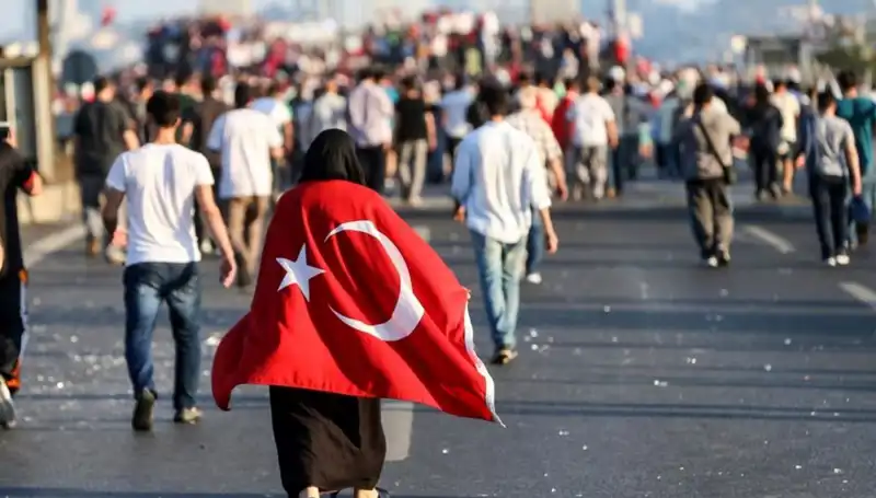 Kabine Üyelerinden 15 Temmuz İçin Anlamlı Mesajlar: Demokrasiye Sahip Çıkmanın Önemi